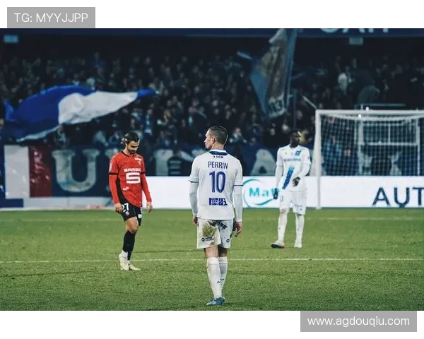 斗球直播在线观看多场赛事同步直播，满足不同足球爱好者的观看需求